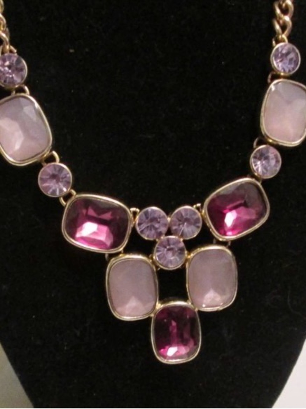 RARE Stunning TRIFARI Signed Gold-Tone & Deep Purple Faux Crystal & Rhinestone